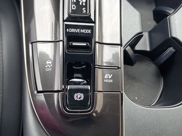 2025 Toyota Crown Signia XLE