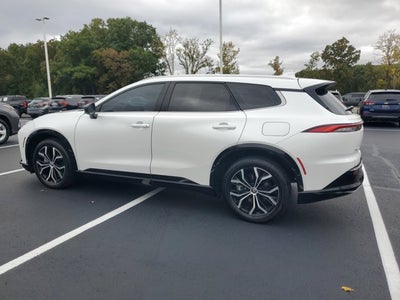 2025 Toyota Crown Signia XLE